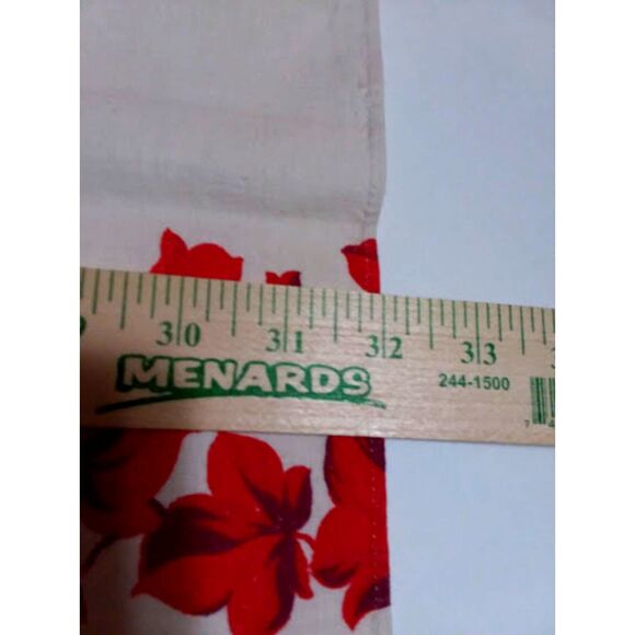Red Ivy Leaf Table Runner White Background 32"x16.5" Table Linen Formal Floral - Picture 6 of 7